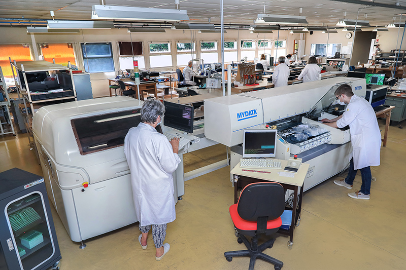 Site de production des cartes électroniques d’APELEC à Châtillon Coligny